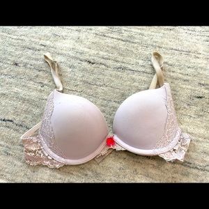 Victoria’s Secret Dream Angels 32B Push Up Bra Lavender